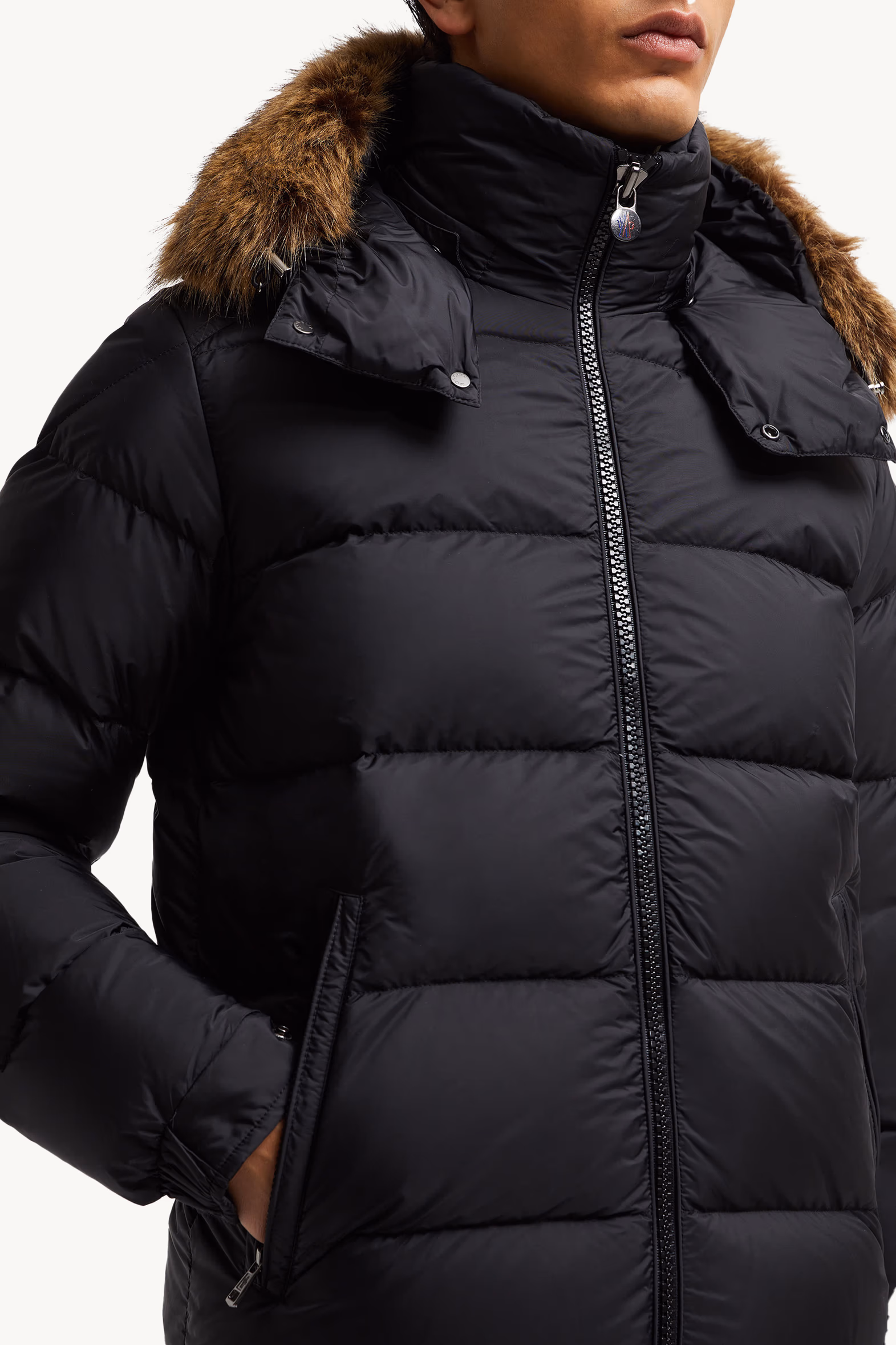 Plumífero corto con capucha Mayaf Hombre Negro Moncler 6
